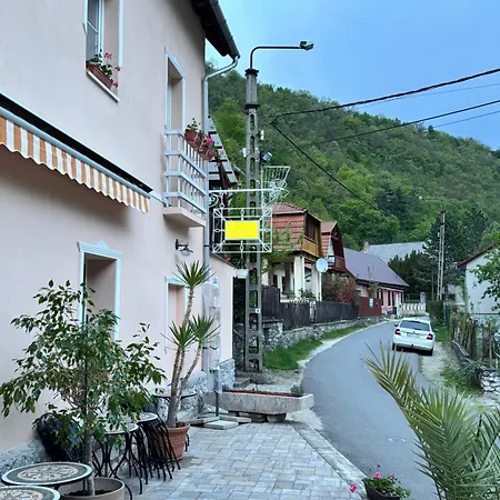Zoeldfa Panzio Miškovec