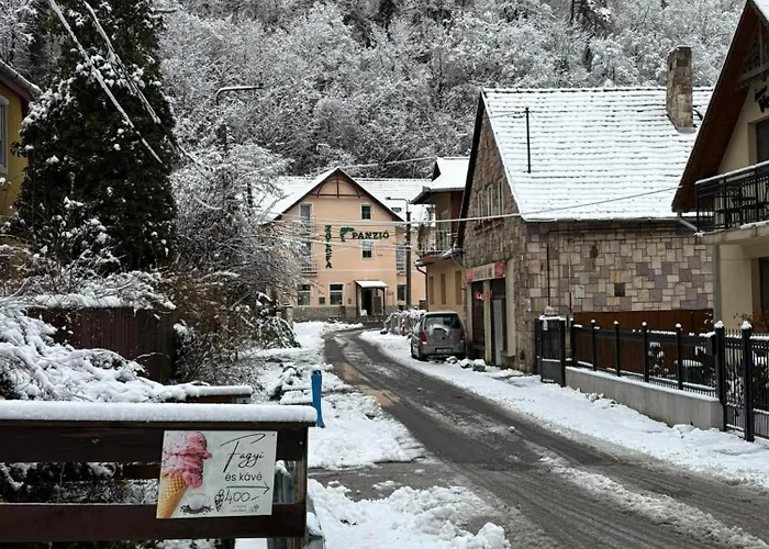 Zoeldfa Panzio Bed & Breakfast Miskolc